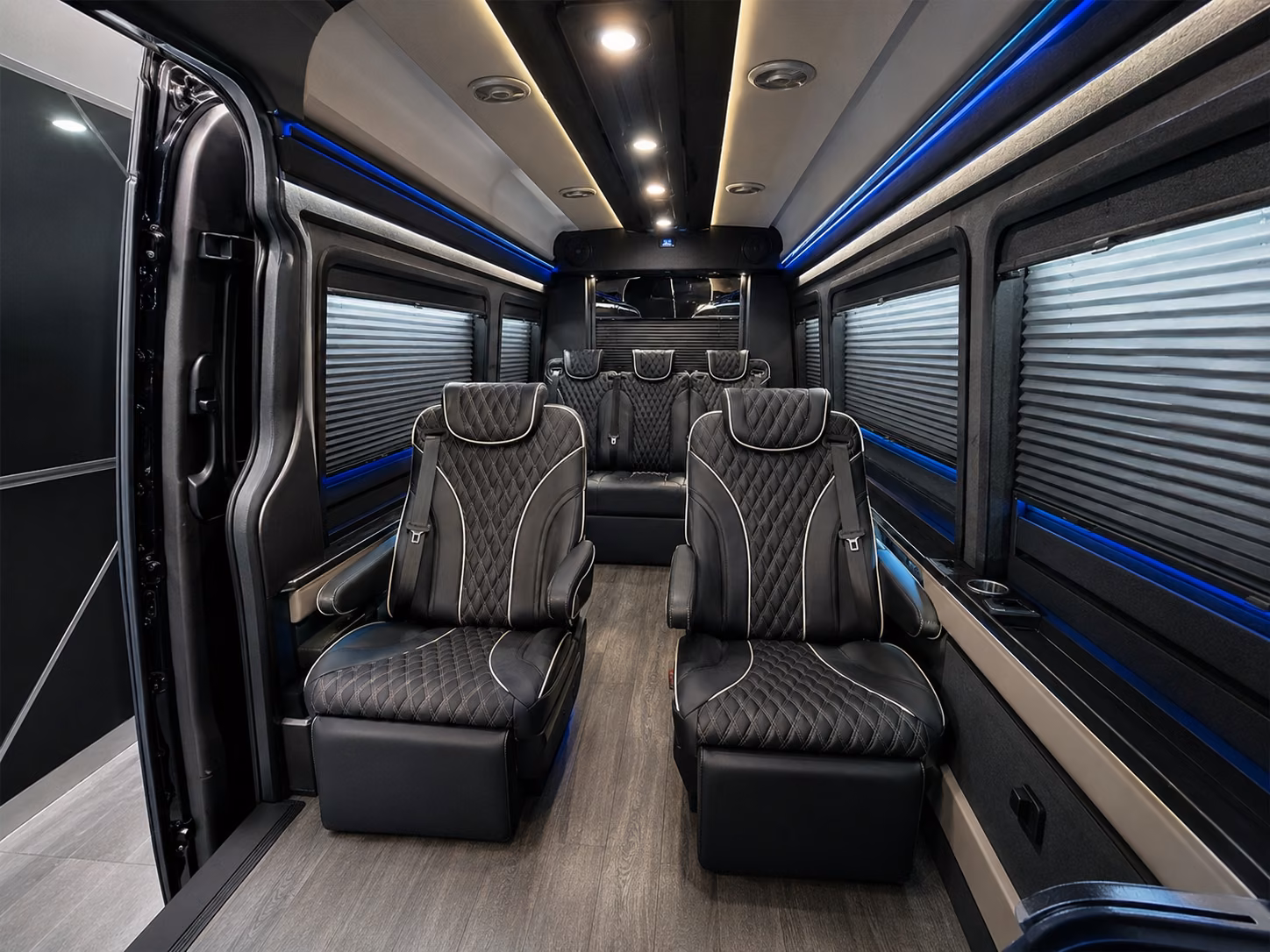 convention and conference airport shuttles between hsv and the von braun center