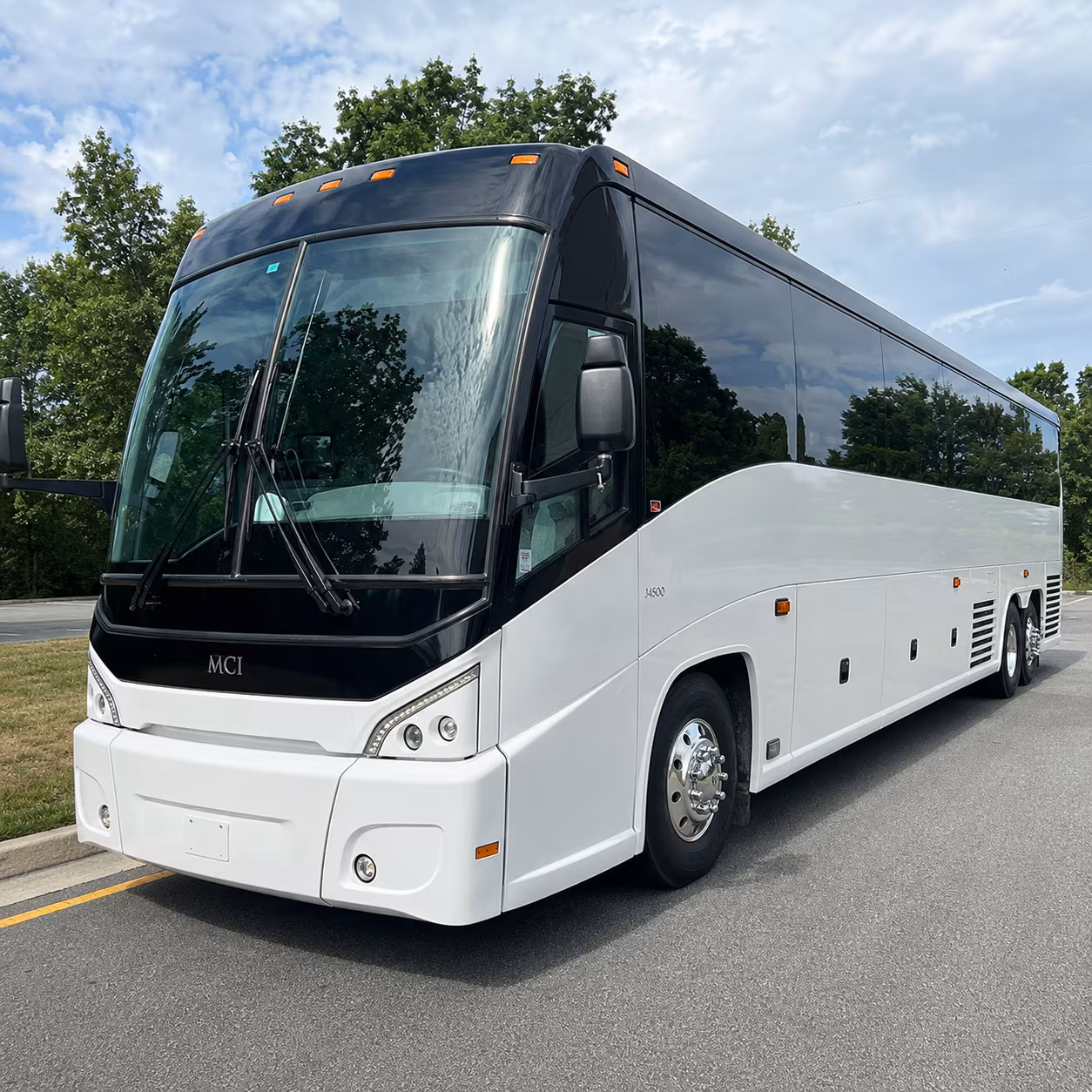 with huntsvillecharterbusservices com booking airport runs to huntsville international is simple